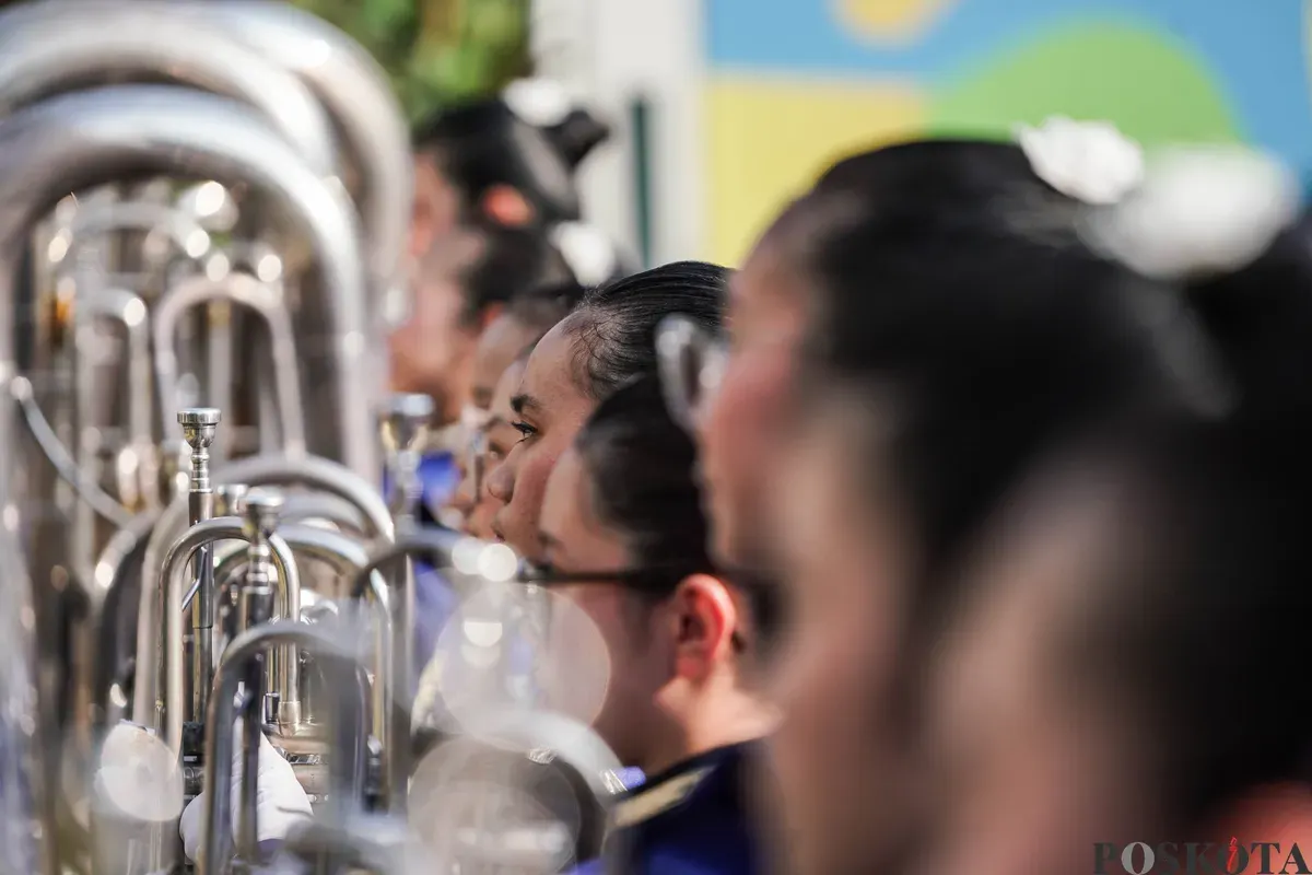 Penampilan marching band SMP Santa Ursula Jakarta pada Festival Ruang Seni Siswa di Anjungan Sarinah, Jakarta, Jum'at 25 Juli 2025. (Sumber: Poskota/Bilal Nugraha Ginanjar)