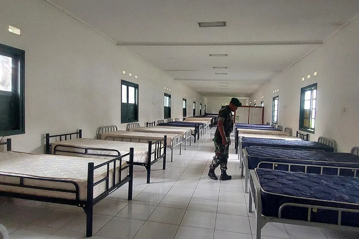 Lokasi barak militer di Markas Batalyon Infanteri 315/Garuda, Gunung Batu, Kota Bogor, yang akan digunakan untuk program pembinaan anak bermasalah di Kota Bogor, Minggu, 1 Juni 2025. (Sumber: POSKOTA | Foto: Sekar Putri Andini)
