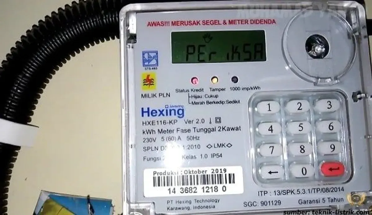 ESDM pastikan tarif listrik 2025 tetap stabil. Cek besaran biaya per kWh untuk daya 900VA hingga industri besar mulai 1 Juli 2025 (Sumber: Pinterest)