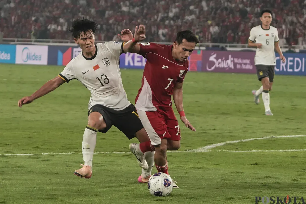 Pemain Timnas Indonesia Egy Maulana Vikri pada pertandingan Kualifikasi Piala Dunia 2026 putaran ketiga Grup C di Stadion Utama Gelora Bung Karno, Jakarta, Kamis (5/6/2025). (Sumber: Poskota/Bilal Nugraha Ginanjar)