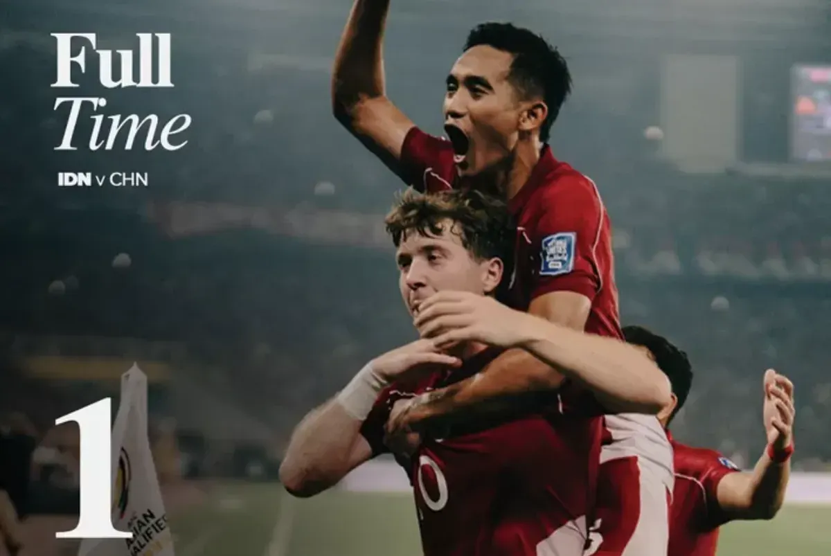 Selebrasi 2 penyerang andalan Timnas Indonesia, Ole Romeny usai berhasil mencetak ke gawang China. (Sumber: X/@TimnasIndonesia)