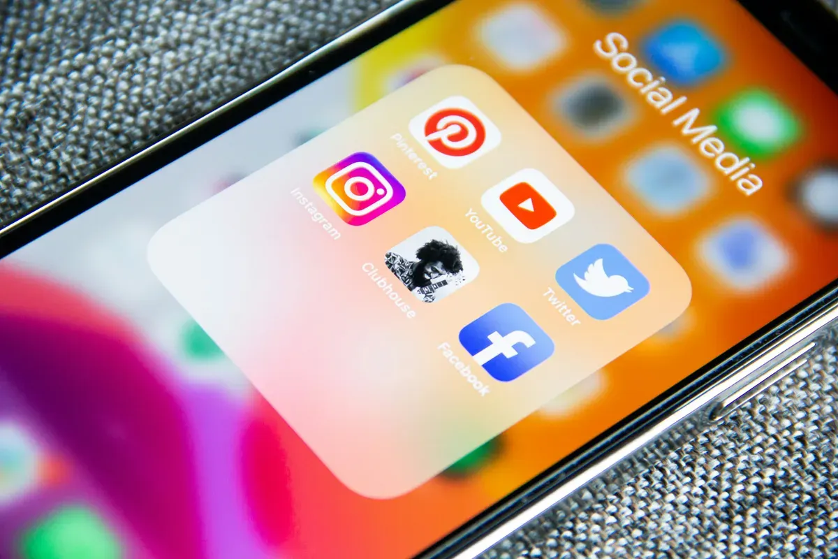 Hari Media Sosial di Indonesia Diperingati Tiap 10 Juni, Berikut Penjelasannya (Sumber: Unsplash/Adem AY)