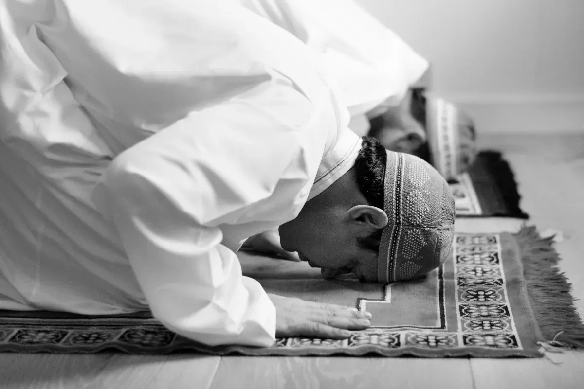 Niat dan tata cara sholat witir. (Sumber: Freepik/rawpixel.com)
