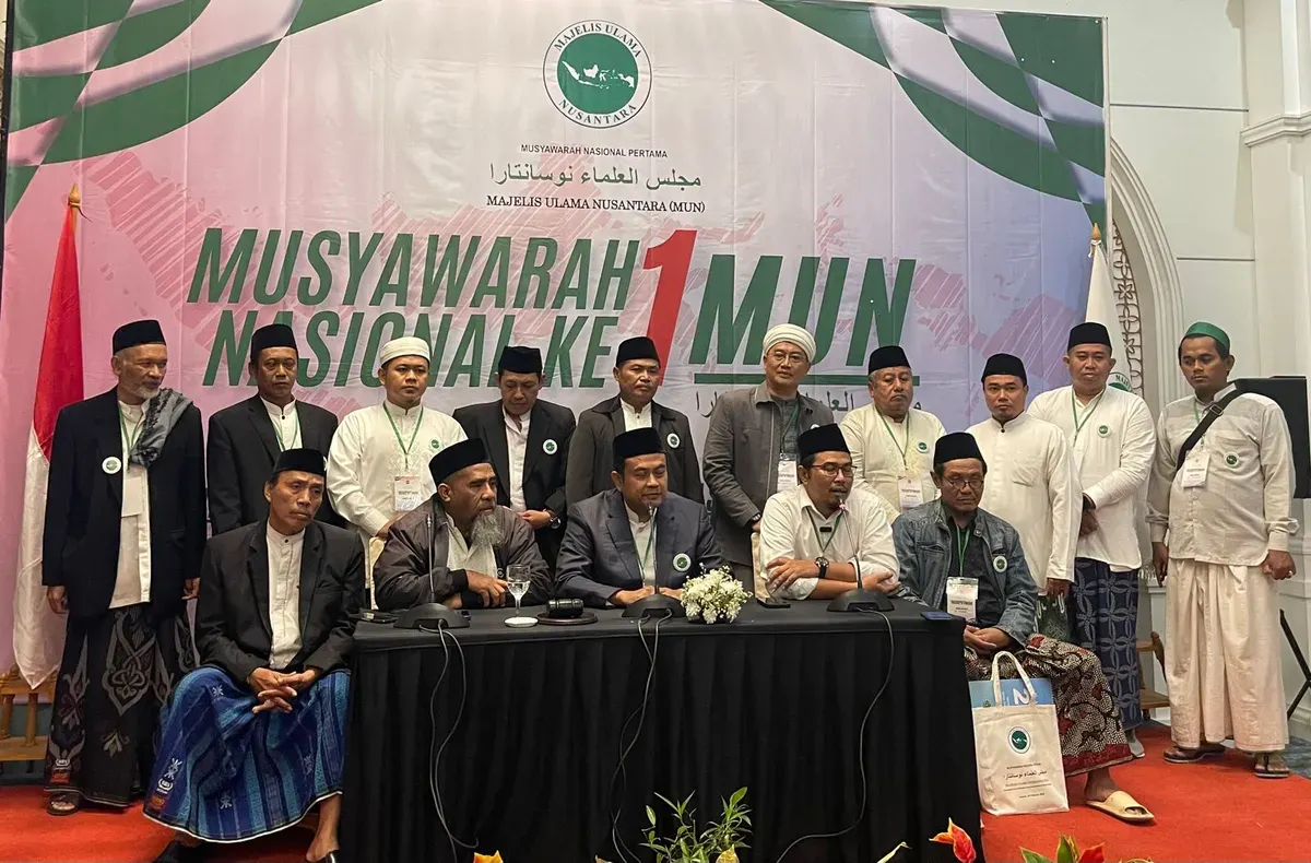 Musyawarah Nasional perdana Majelis Ulama Nusantara di Jakarta.
