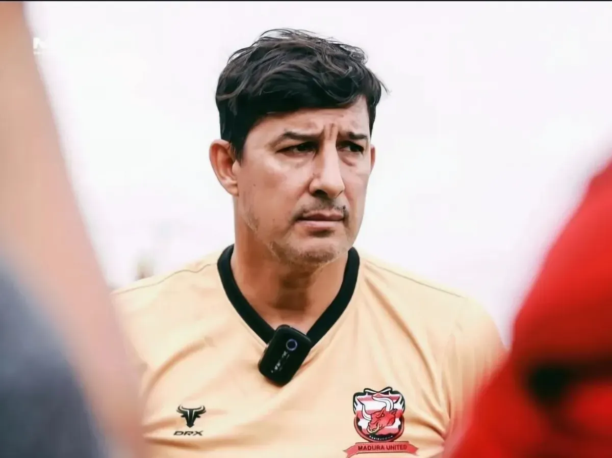 Pelatih Madura United, Alfredo Vera. (Sumber: Ig: @maduraunited.fc)