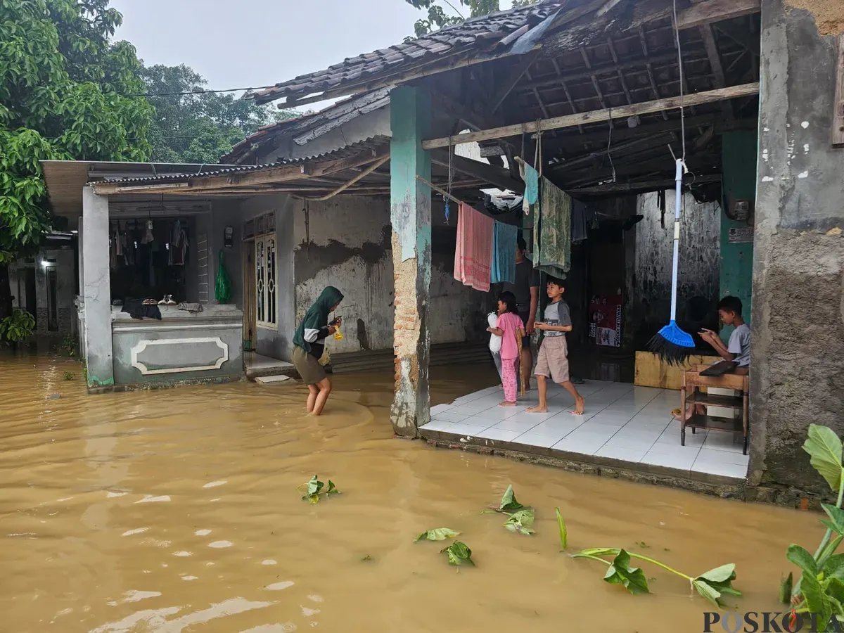 Kondisi permukiman warga Kampung Ciparay Sasak, Desa Cirarab, Kecamatan Legok, Kabupaten Tangerang, Minggu, 2 Maret 2025. (Sumber: Poskota/Veronica Prasetio)