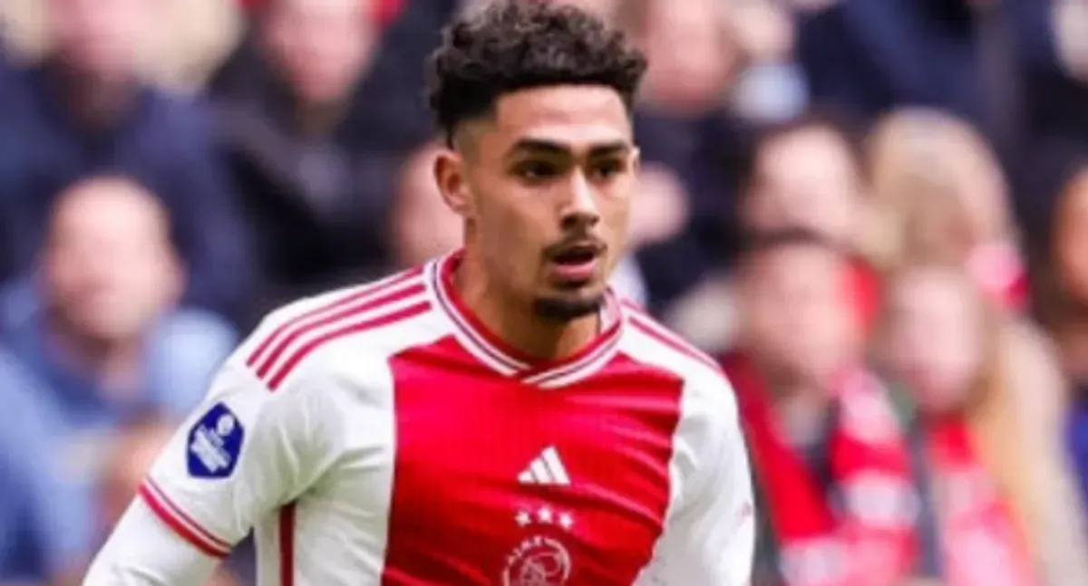 Tristan Goojier pemain keturunan yang diajak bergabung ke Timnas Indonesia oleh Eliano Reijnders. (Sumber: Instagram/@afcajax)
