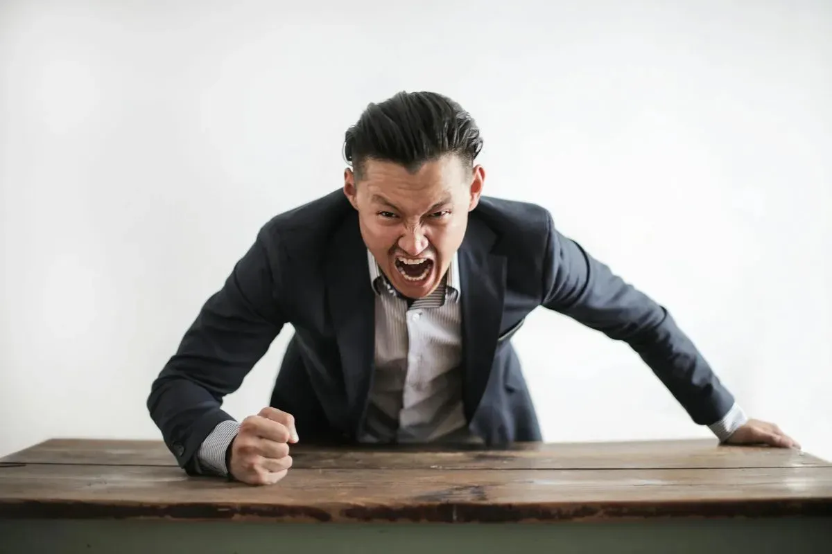 Sering ajukan pinjol tapi selalu ditolak? Ternyata ada 4 golongan yang paling sering kena tolak saat ajukan pinjaman online. (Sumber: Pexels/Andrea Piacquadio)