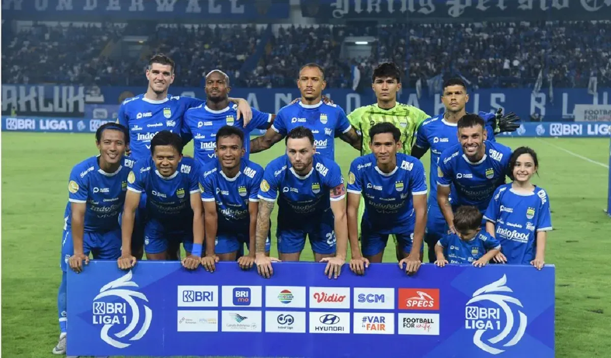 Klasemen Liga 1, Persib Bandung menjauh dari kejaran Dewa United. (Foto: persib.co.id)