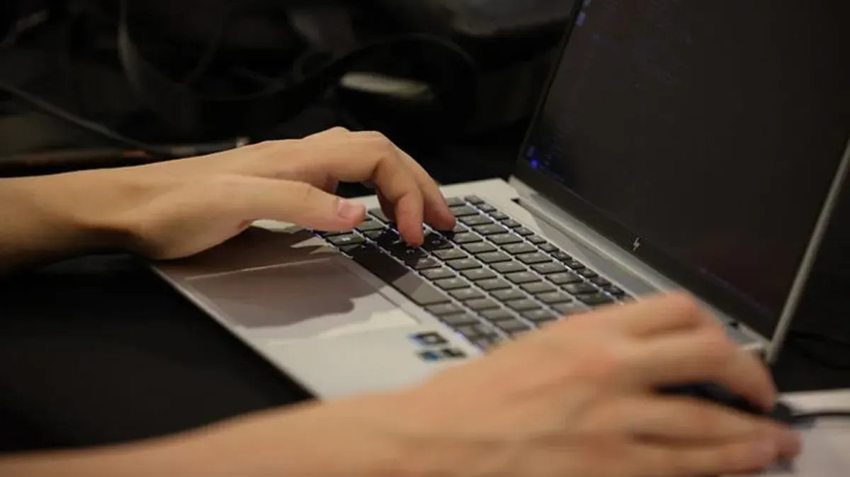 Solusi jika kursos hilang di laptop. (Sumber: Pinterest/SlashGear)
