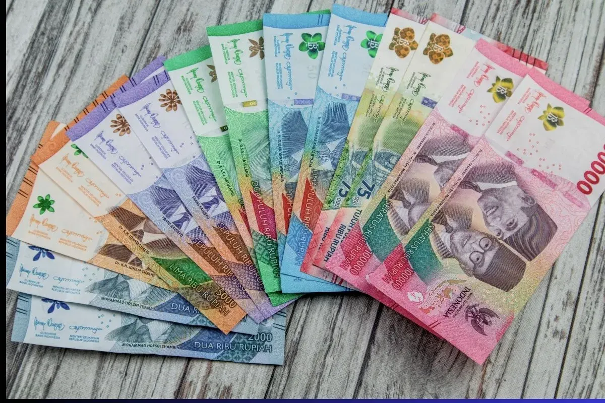 Program bantuan sosial cair jelang lebaran. (Sumber: Canva)