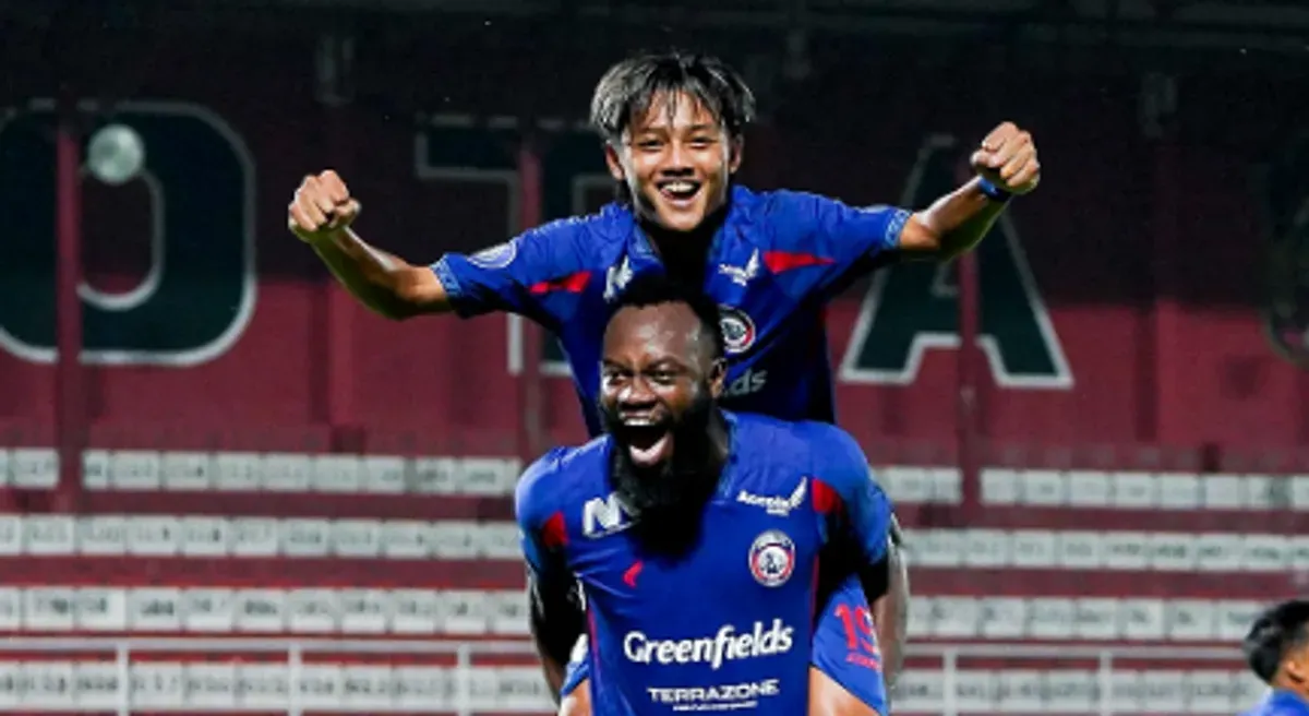 Arema FC meneruskan tren kemenangan mereka menjadi dua laga beruntun setelah meraih poin sempurna di kandang Persija pekan lalu. (Sumber: Instagram/@aremafcofficial)