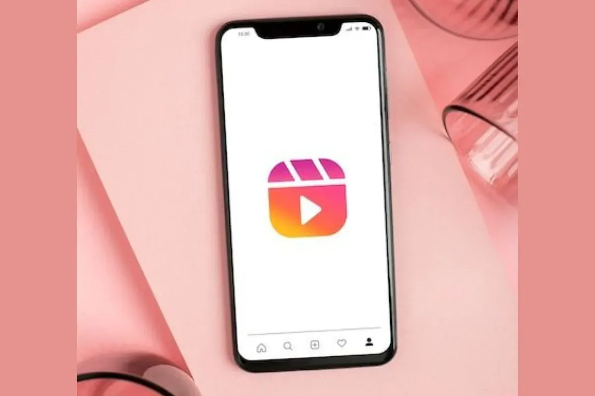 Cara mengunggah video reels instagram berdurasi panjang (Sumber: Freepik)