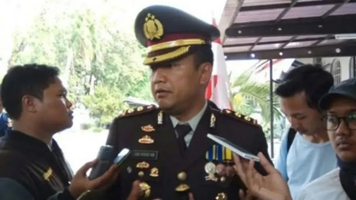 Mantan ajudan Jokowi, Brigjen Adi Vivid Agustiadi Bachtiar kini menjabat sebagai Wakapolda Jabar. (Sumber: Instagram/@pilaradio886fm)