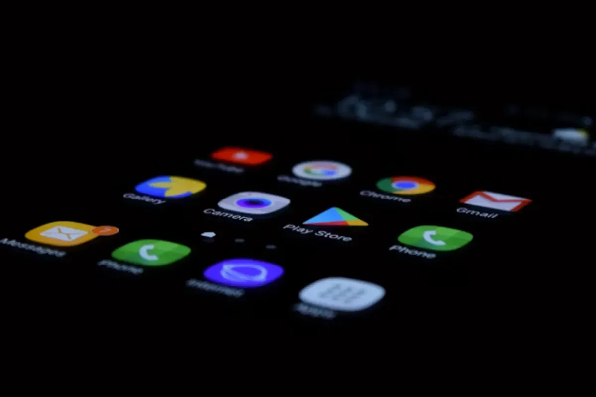 HP Android Mulai Lemot? Begini Cara Hapus Cache di Browser dengan Mudah!
(Sumber: Unsplash/Pathum Danthanarayana)