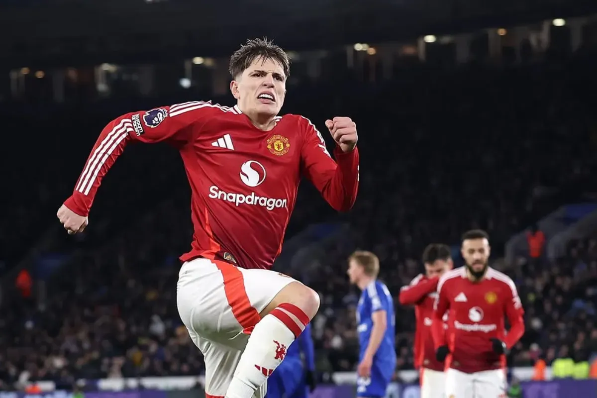 Usai kalahkan Leicester 0-3, MU sukses naik ke peringkat 13. (Sumber: Instagram @manchesterunited)