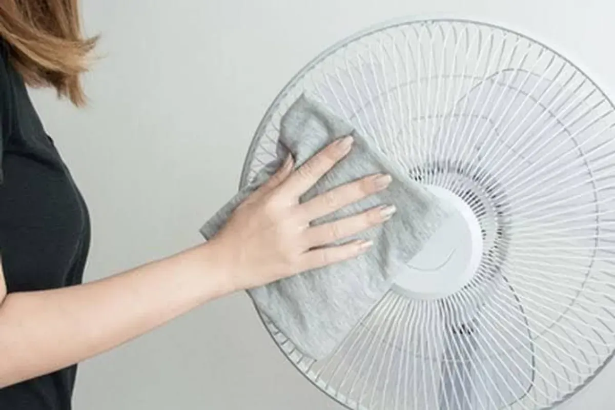 Cara membersihkan kipas angin. (Sumber: RRI)