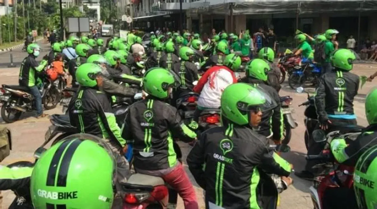 Aktivis 98 dukung aksi nasional ojol 20 Mei 2025, tolak eksploitasi berkedok kemitraan digital dan desak aplikator turunkan potongan jadi maksimal 10% demi keadilan pekerja. (Sumber: Pinterest)