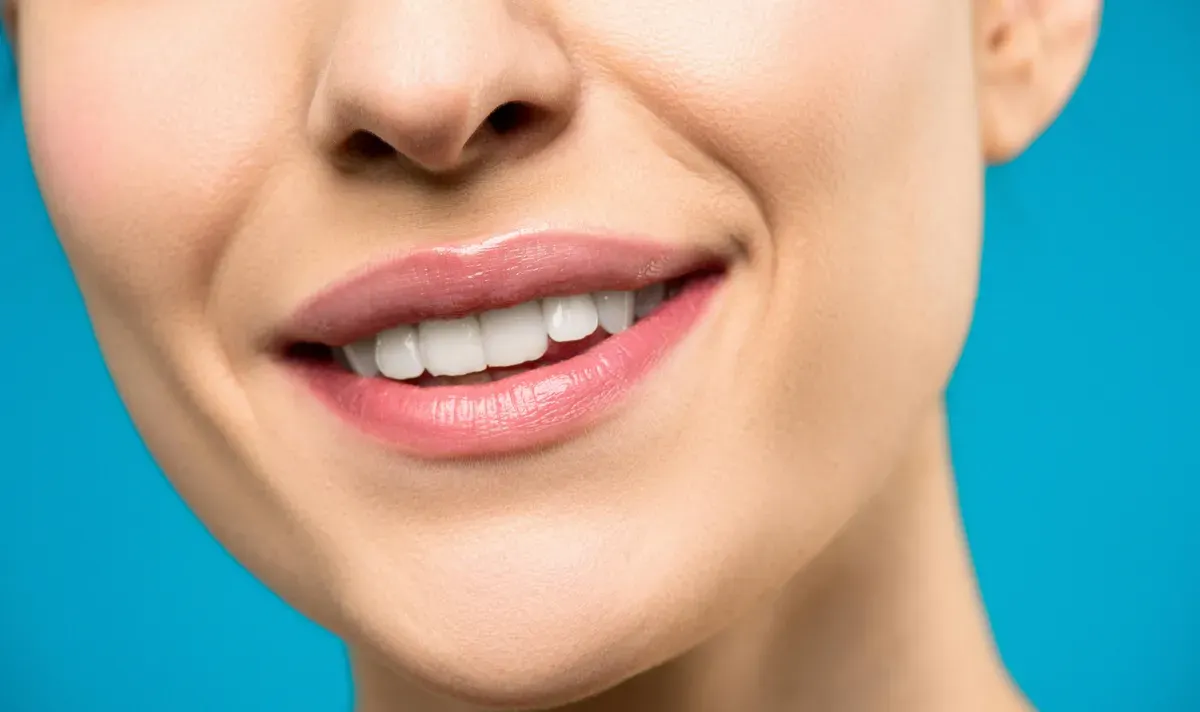 Cara membuat lip balm alami untuk cerahkan bibir hitam. (Sumber: Pexels/Shiny Diamond)