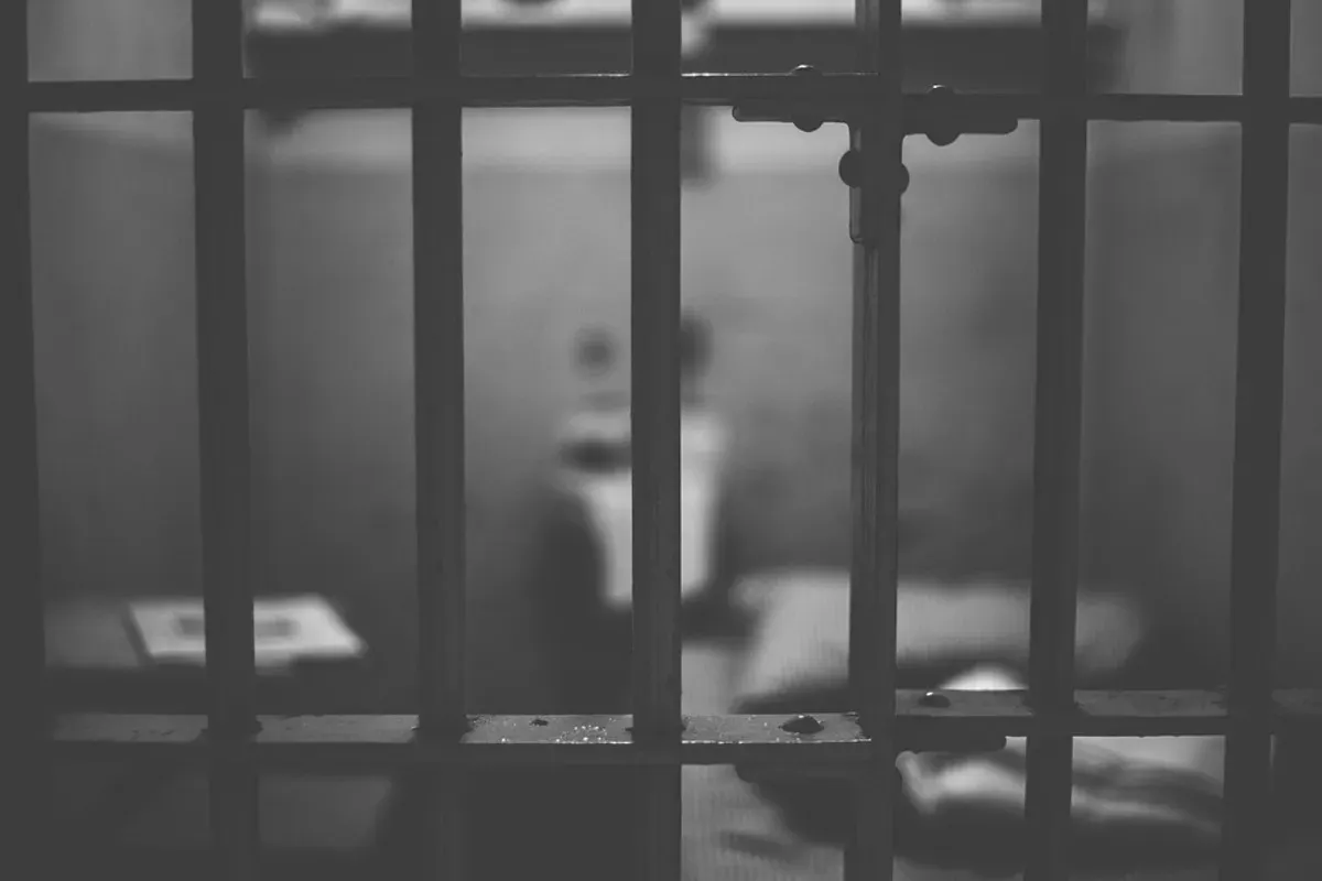 Ilustrasi - Anggota Bhabinkamtibmas Polsek Metro Menteng dikenakan penempatan khusus (patsus) selama 20 hari akibat dugaan penyalahgunaan wewenang terkait minta THR ke hotel. (Sumber: Pixabay/Ichigo121212)