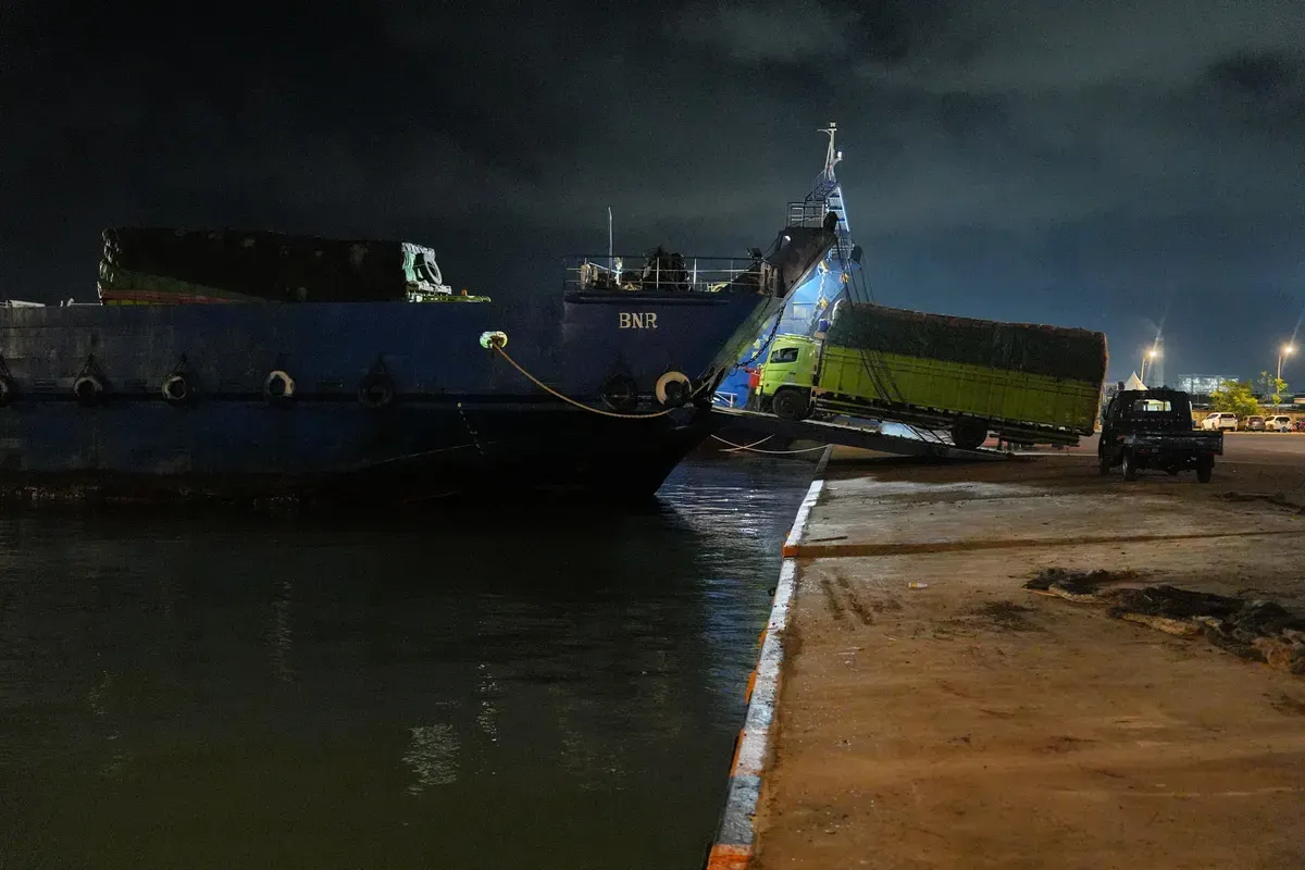 Suasana di POCC Pelabuhan Merak H-7 Idul Fitri 1446 hijriah. (Sumber: Dok. Korlantas Polri)