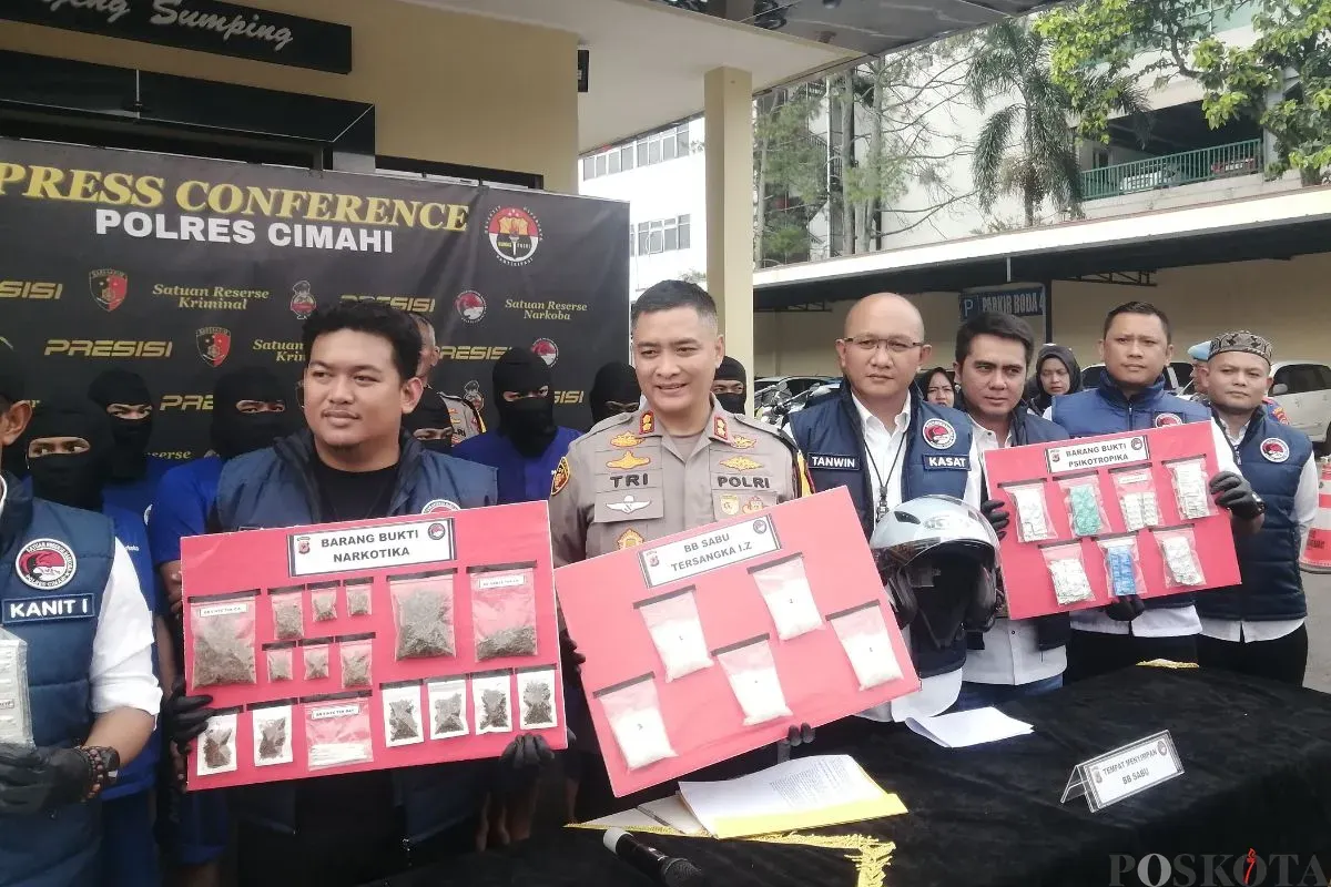 Polres Cimahi melaksanakan gelar perkara kasus perdaran narkotika di Mako Polres Cimahi, Senin, 24 Maret 2025. (Sumber: Poskota/Gatot Poedji Utomo)
