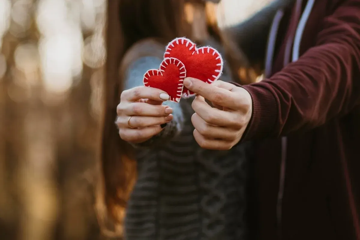 Ramalan cinta untuk zodiak Libra, Scorpio, dan Virgo hari ini. (Sumber: Freepik)