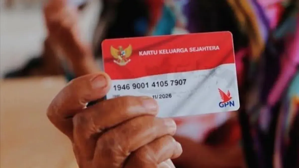 Siap-siap! Penyaluran bansos tahap 2 2025 akan segera dimulai. Ketahui informasi terbaru mengenai pemutakhiran data dan perubahan penerima bantuan. (Sumber: Instagram/@info_surabaya)