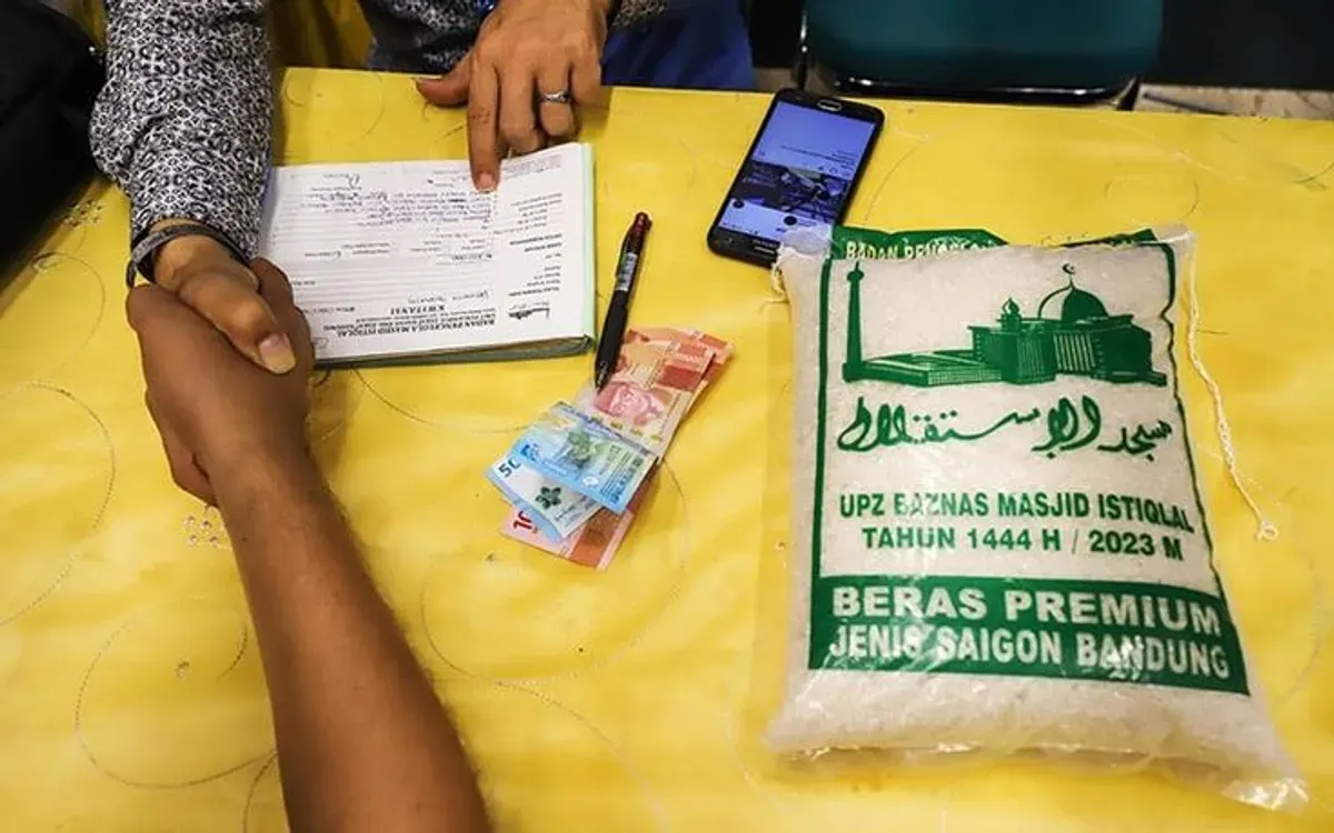 Perbedaan Zakat Maal dan Zakat Fitrah (Sumber: Pinterest)