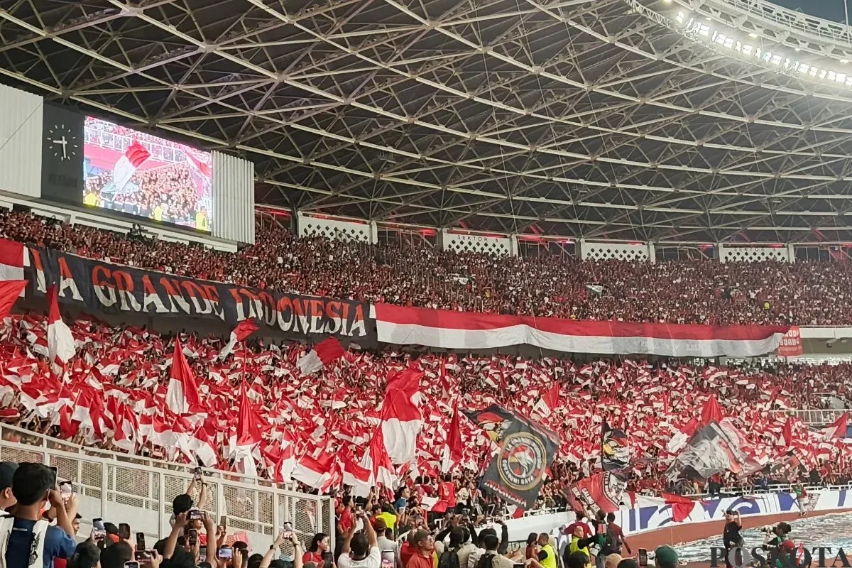 Suasana saat Timnas Indonesia menjamu Bahrain di dalam Stadion Utama Gelora Bung Karno (SUGBK), Jakarta Pusat, Selasa, 25 Maret 2025. (Sumber: Poskota/Ali Mansur)