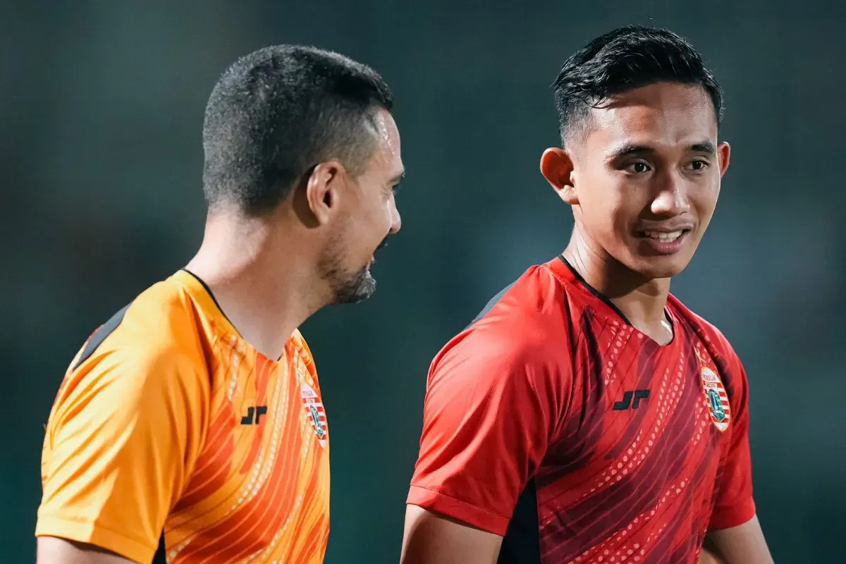 Momen Rizky Ridho mengikut sesi latihan Persija Jakarta di Jakarta International Stadium, Rabu, 26 Maret 2025. (Sumber: X/@Persija_Jkt)