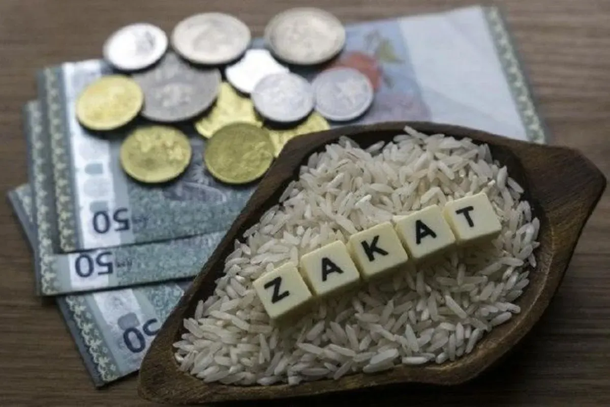 Niat zakat fitrah untuk keluarga (Sumber: Pinterest/alhidayatkarpetmasjid)