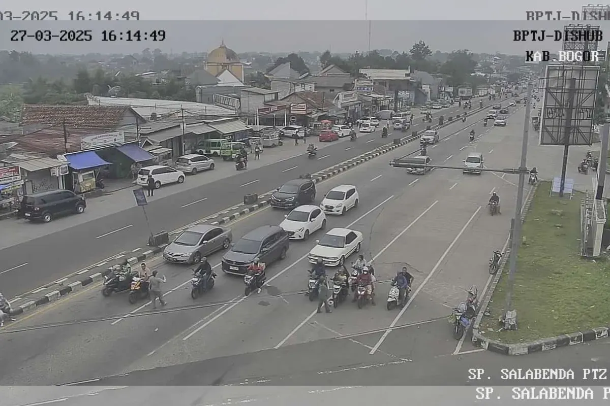 Situasi terkini Simpang Salabenda, Kabupaten Bogor pada Kamis, 27 Maret 2025. (Sumber: X/ @ITSKabBogor)
