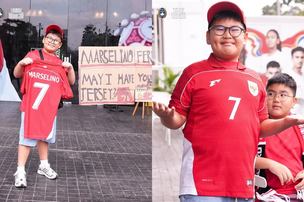 Potret Kenneth, seorang suporter cilik Timnas Indonesia, yang mengenakan jersey Marselino setelah sebelumnya direbut orang lain. (Sumber: X/@TimnasIndonesia)