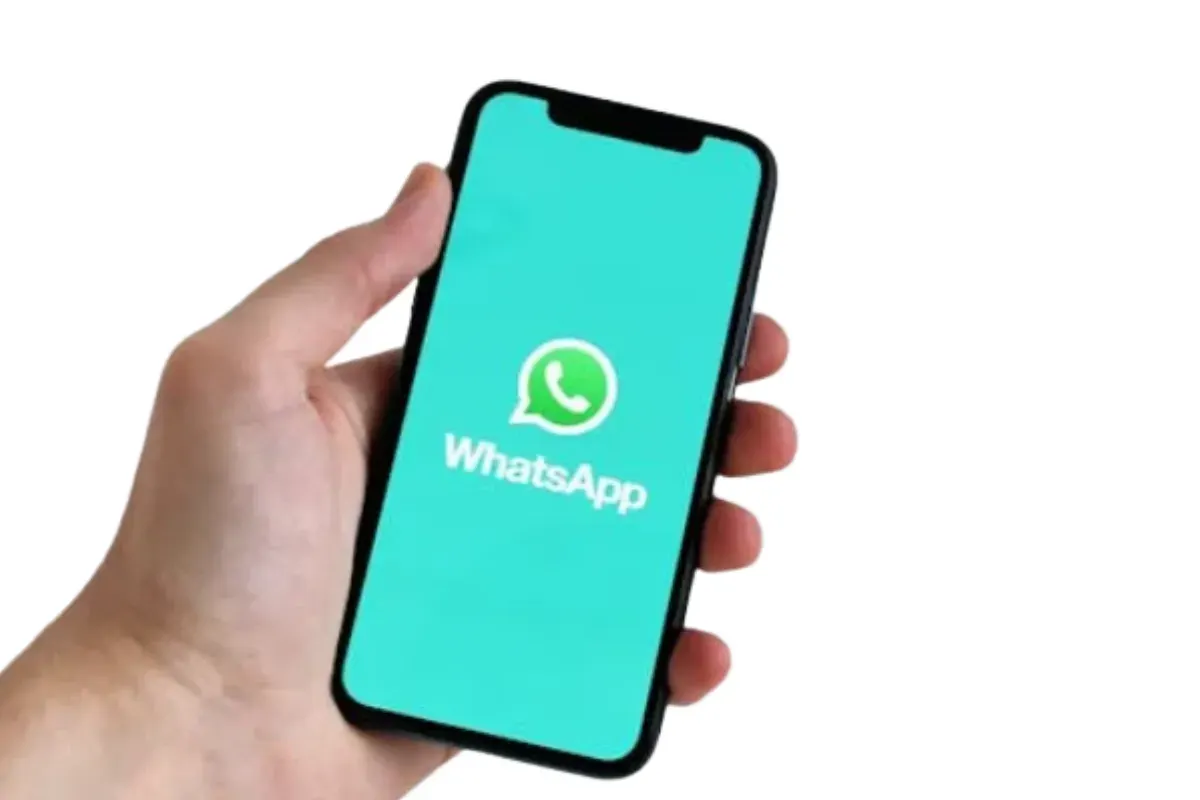 Ilustrasi. Cara menonaktifkan fitur pelacak lokasi di WhatsApp. (Sumber: Pexels/Anton)