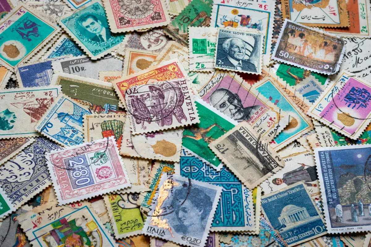 Hari Filateli Nasional Diperingati 29 Maret, Berikut Sejarah dan Tujuannya (Sumber: Unsplash/Ali Bakhtiari)