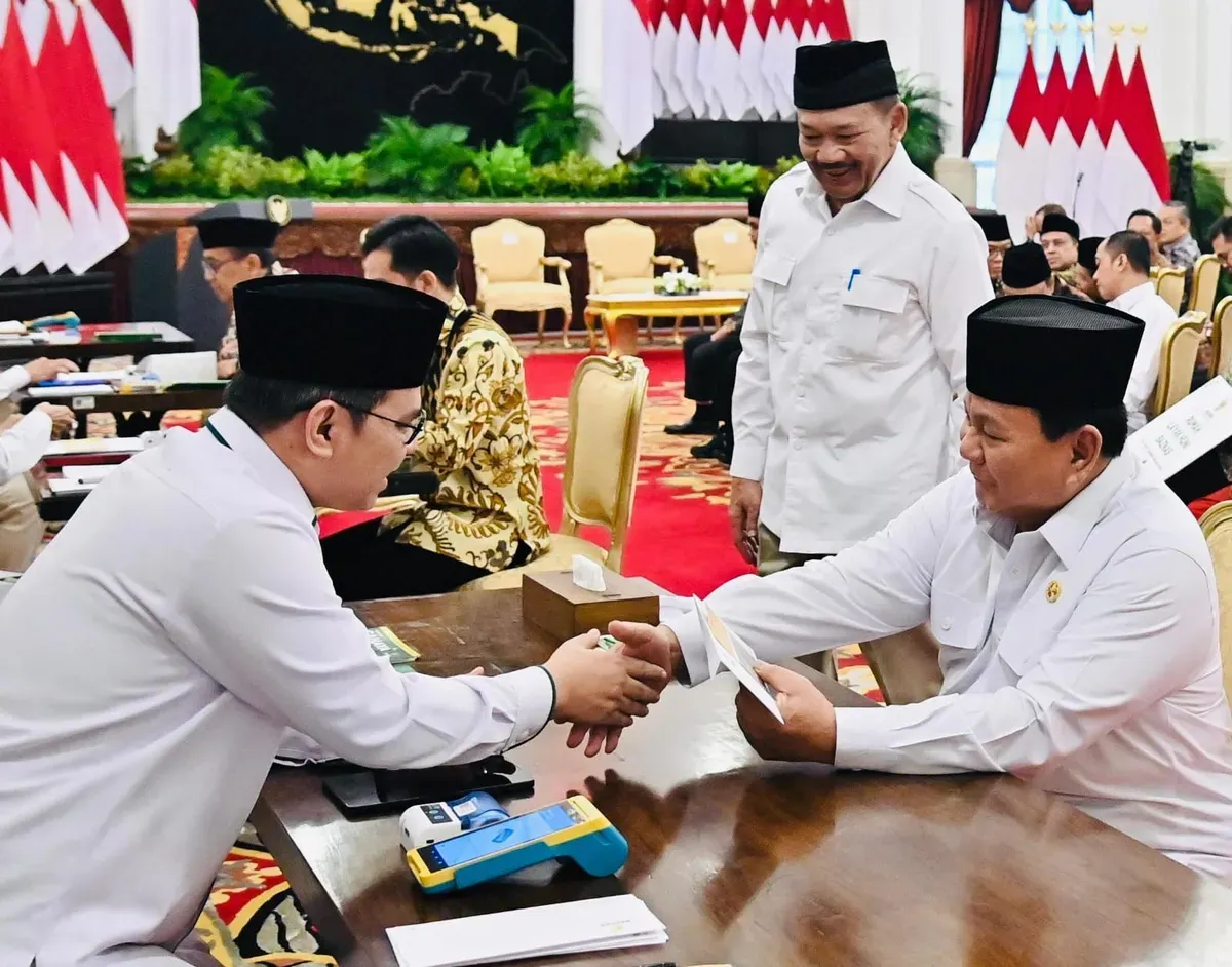 Presiden Prabowo Subianto menunaikan zakat fitrah melalui Baznas di Istana Negara, Kamis, 27 Maret 2025. (Sumber: Dok. Baznas RI)