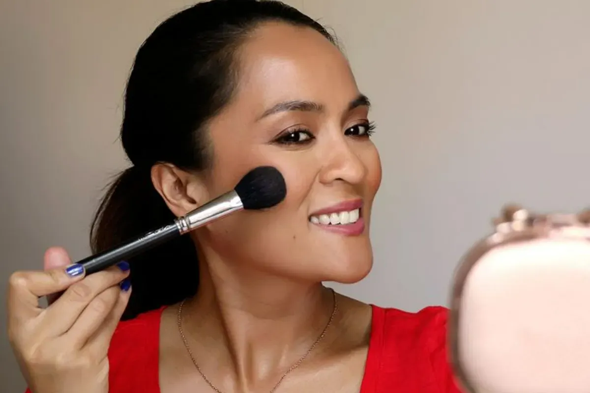 Berikut ini tips makeup tahan lama seharian di cuaca panas. (Sumber: Pinterest/makeupandbeautyblog)