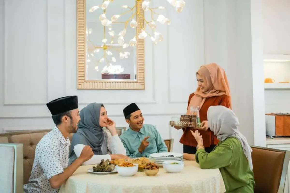 Tentukan outfit lebaran Anda dengan mudah menggunakan tips ini. (Sumber: Pinterest/Afam Uche | Personal Growth | Self Care + Self Improvement)
