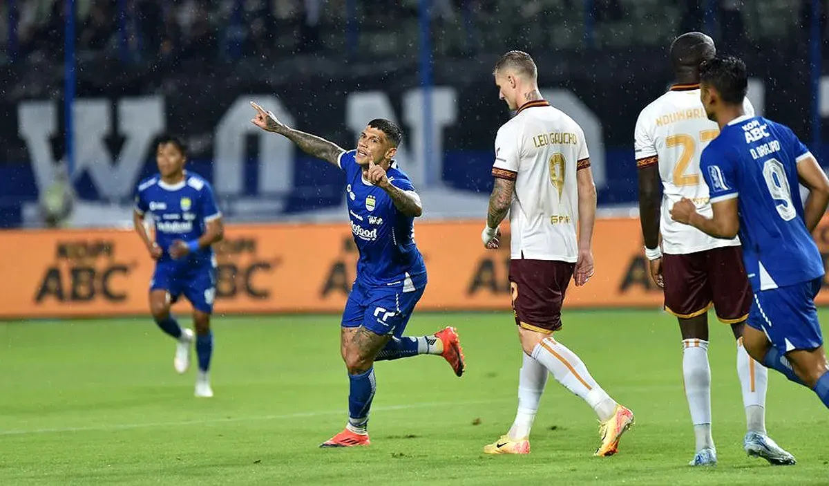 Rumor transfer pemain Persib Bandung dari bek hingga striker dicari. (Sumber: persib.co.id)