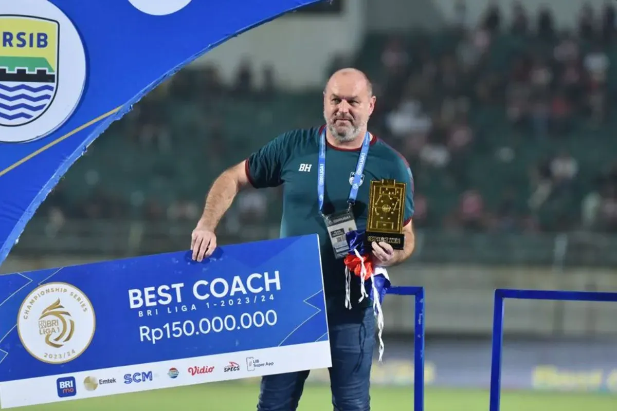 Bojan Hodak masterclass, bawa Persib Bandung raih juara back to back. (Sumber: persib.co.id)