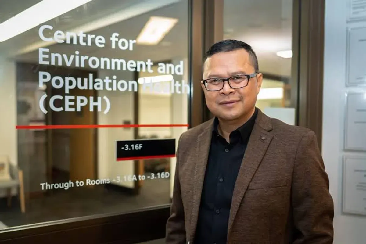 Pengamat kesehatan sekaligus pakar global health security dari Griffith University dan Universitas YARSI, Dicky Budiman, mengingatkan kawasan kumuh berpotensi menimbulkan penyakit dan konflik sosial. (Sumber: Dok. Pribadi)