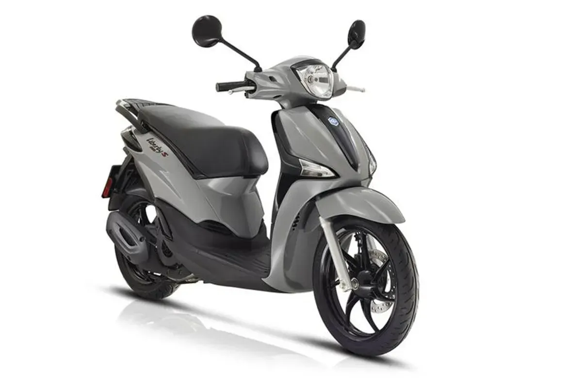 Piaggio Liberty S 125 hadir sebagai pesaing baru di pasar skutik 125 cc Indonesia yang selama ini didominasi merek Jepang seperti Honda dan Yamaha. (Sumber: Pinterest)