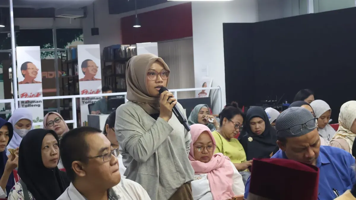 Diskusi terkait strategi digital dalam menjangkau pasar online saat acara "UMKM Naik Kelas: Bangun Strategi Digital, Rancang Konten, dan Taklukkan Pasar Online”. (Sumber: Dok. PLN UID Jakarta Raya)