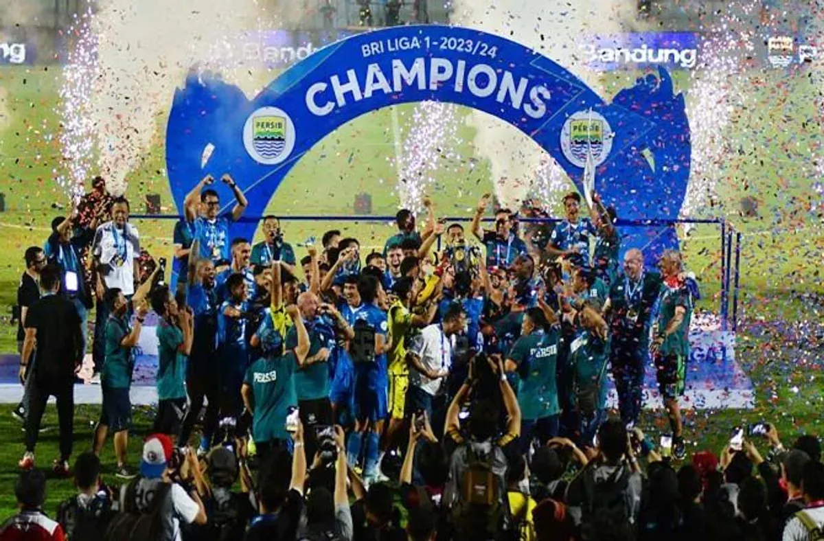 Persib Bandung kembali mencetak sejarah di kancah sepak bola nasional dengan meraih gelar juara Liga 1 musim 2024–2025. (Sumber: Dok/Persib)