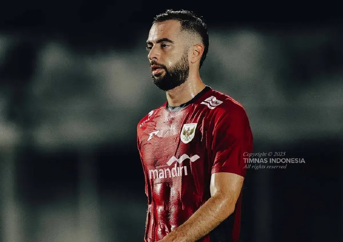 Potret pemain Timnas Indonesia, Jordi Amat yang dikabarkan menjadi rebutan Persija Jakarta dan Persib Bandung. (Foto: kitagaruda.id)