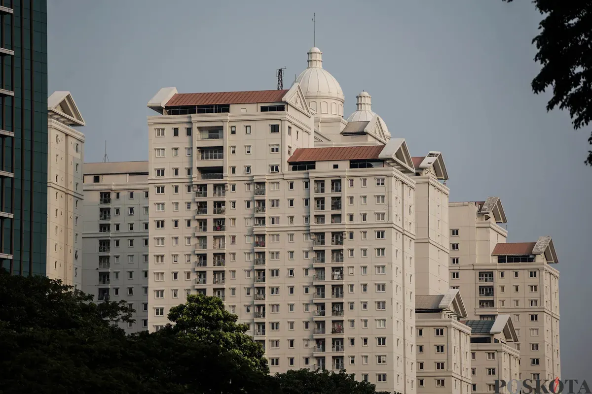 Hotel di kawasan, Kemayoran, Jakarta, Jum'at, 30 Mei 2025. Sektor perhotelan di Jakarta menghadapi ancaman gelombang pemutusan hubungan kerja (PHK) yang berpotensi memperburuk kondisi perekonomian lokal. (Sumber: Poskota/Bilal Nugraha Ginanjar)