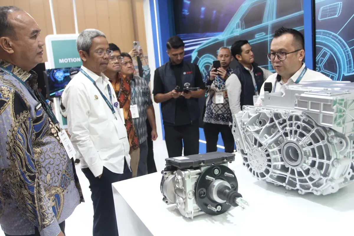 Bosch menampilkan inovasi mobilitas cerdas di Mobility Live Indonesia 2025 termasuk teknologi ADAS dan eAxle. (Sumber: Bosch)