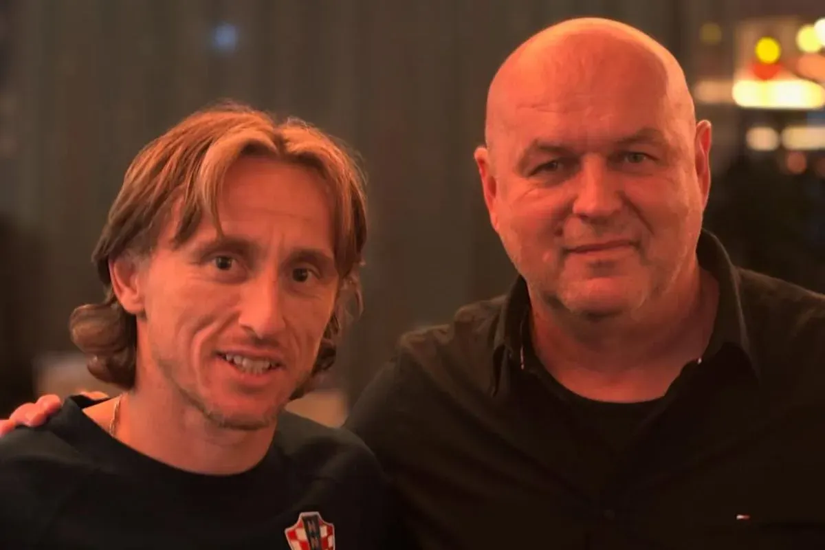 Luka Modric bersama pelatih Persib Bandung, Bojan Hodak. (Sumber: Instagram/@bojanhodakluka)