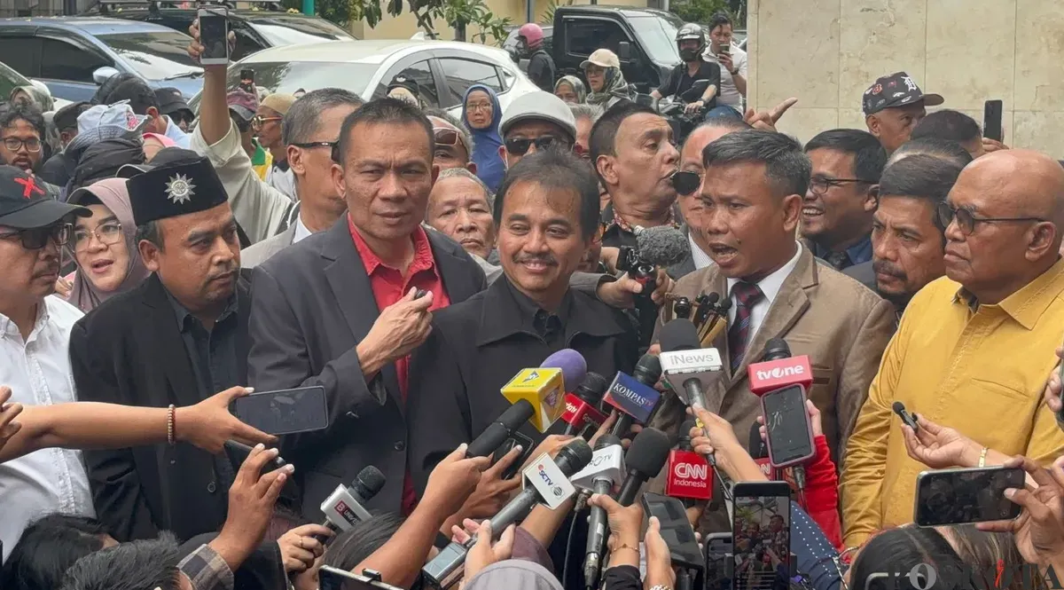 Mantan Menteri Pemuda dan Olahraga (Menpora) Roy Suryo tersangka kasus dugaan pencemaran nama baik Jokowi. (Sumber: Poskota/Ali Mansur)